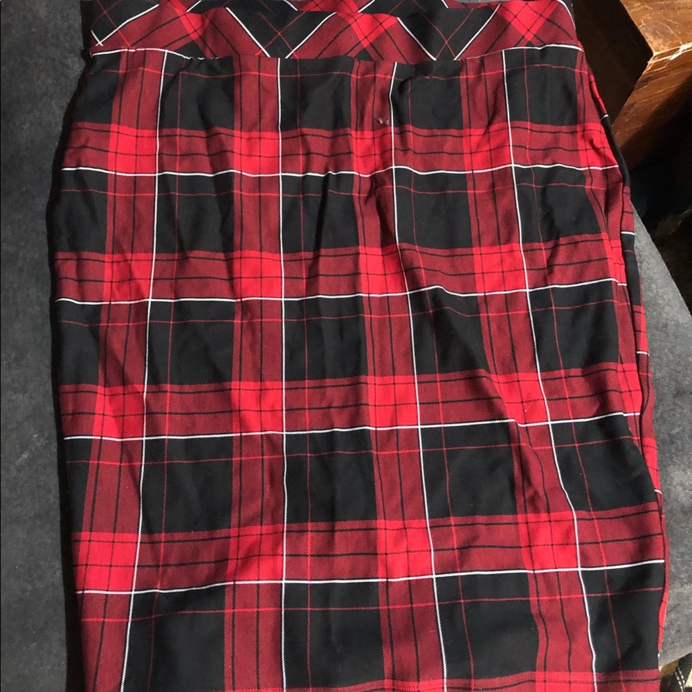 Plaid pencil skirt